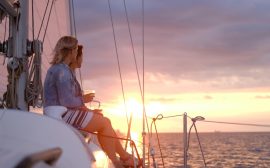 Pourquoi choisir une croisière en catamaran avec vol inclus ?