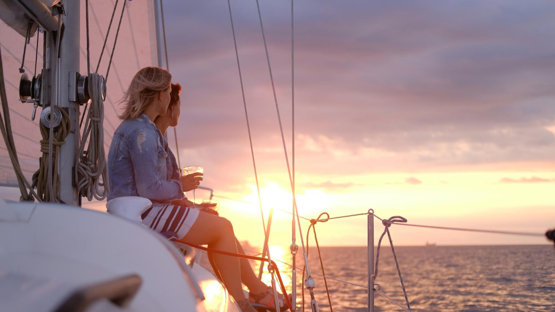 Pourquoi choisir une croisière en catamaran avec vol inclus ?
