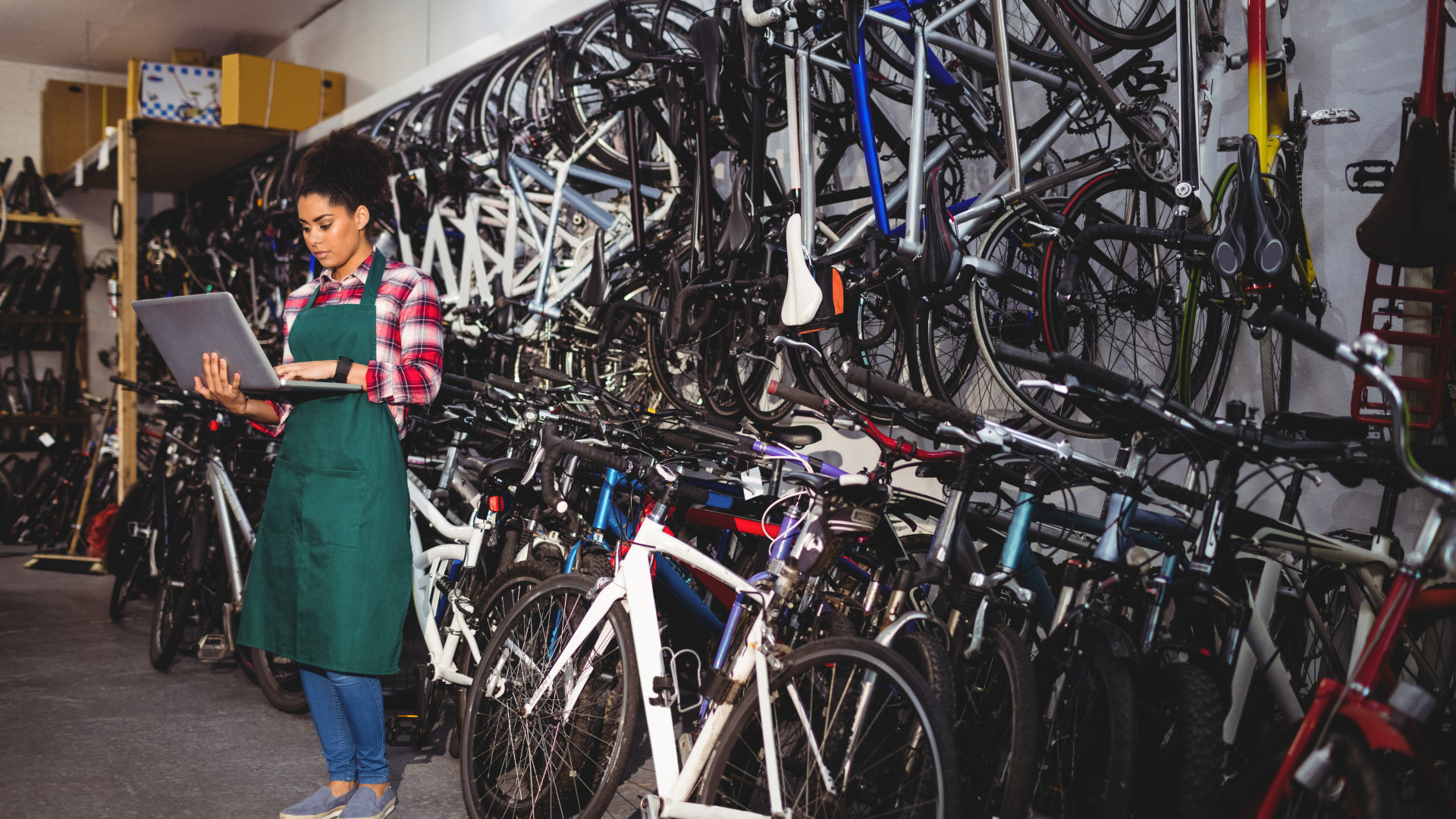 Choisir un magasin de vélo à Pau : les critères essentiels pour faire le bon choix