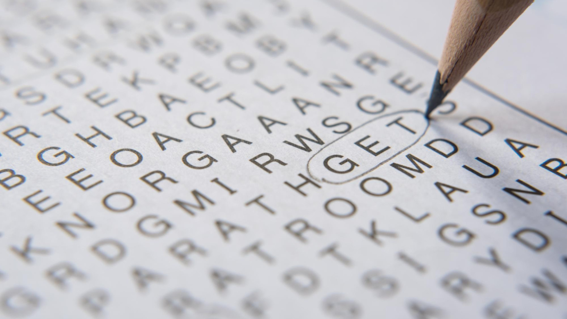 Pourquoi acheter un magazine de mots fléchés pour stimuler son cerveau ?